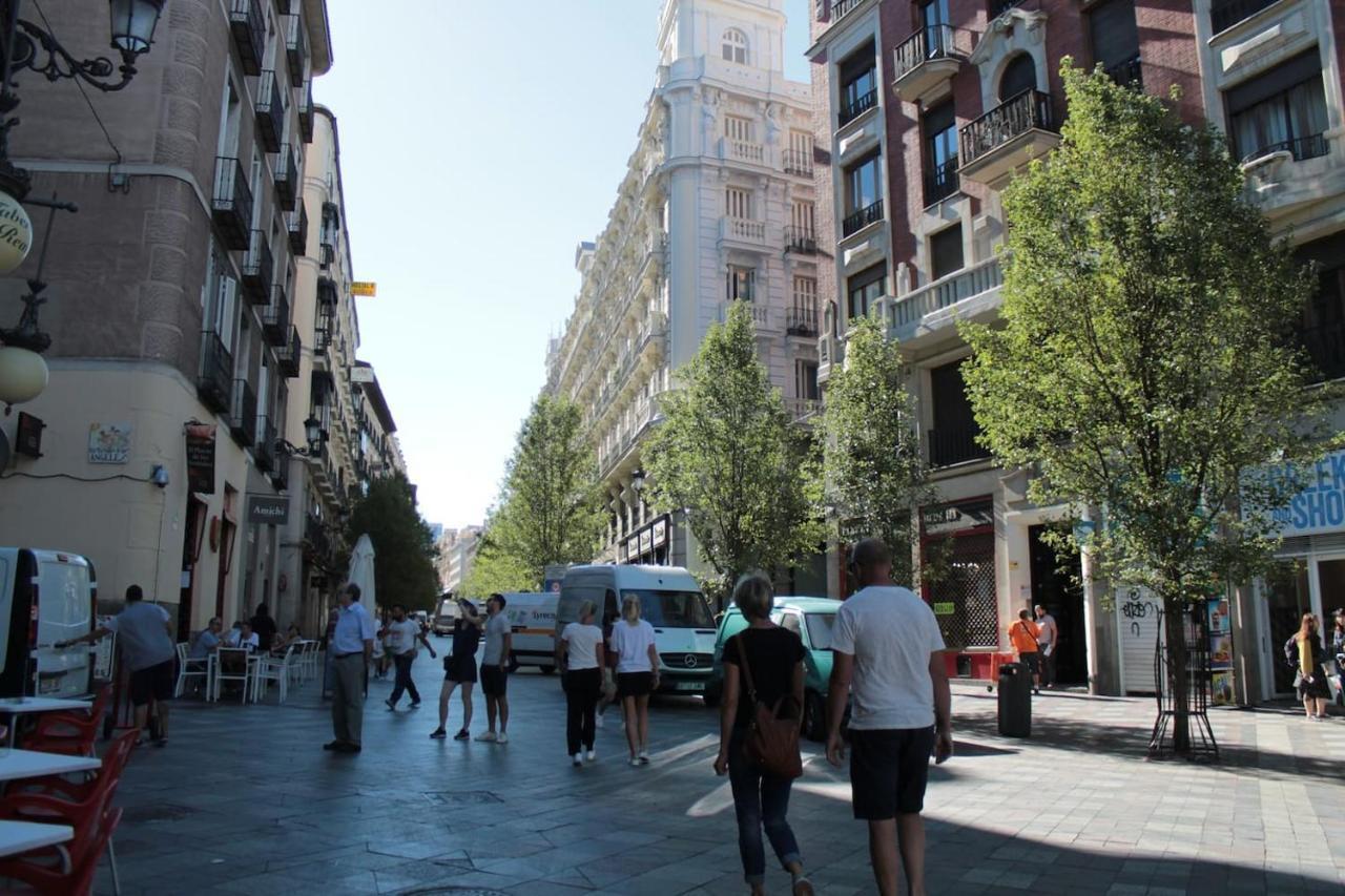Urbantec Realty - Palacio Real - Opera Madrid Exterior photo